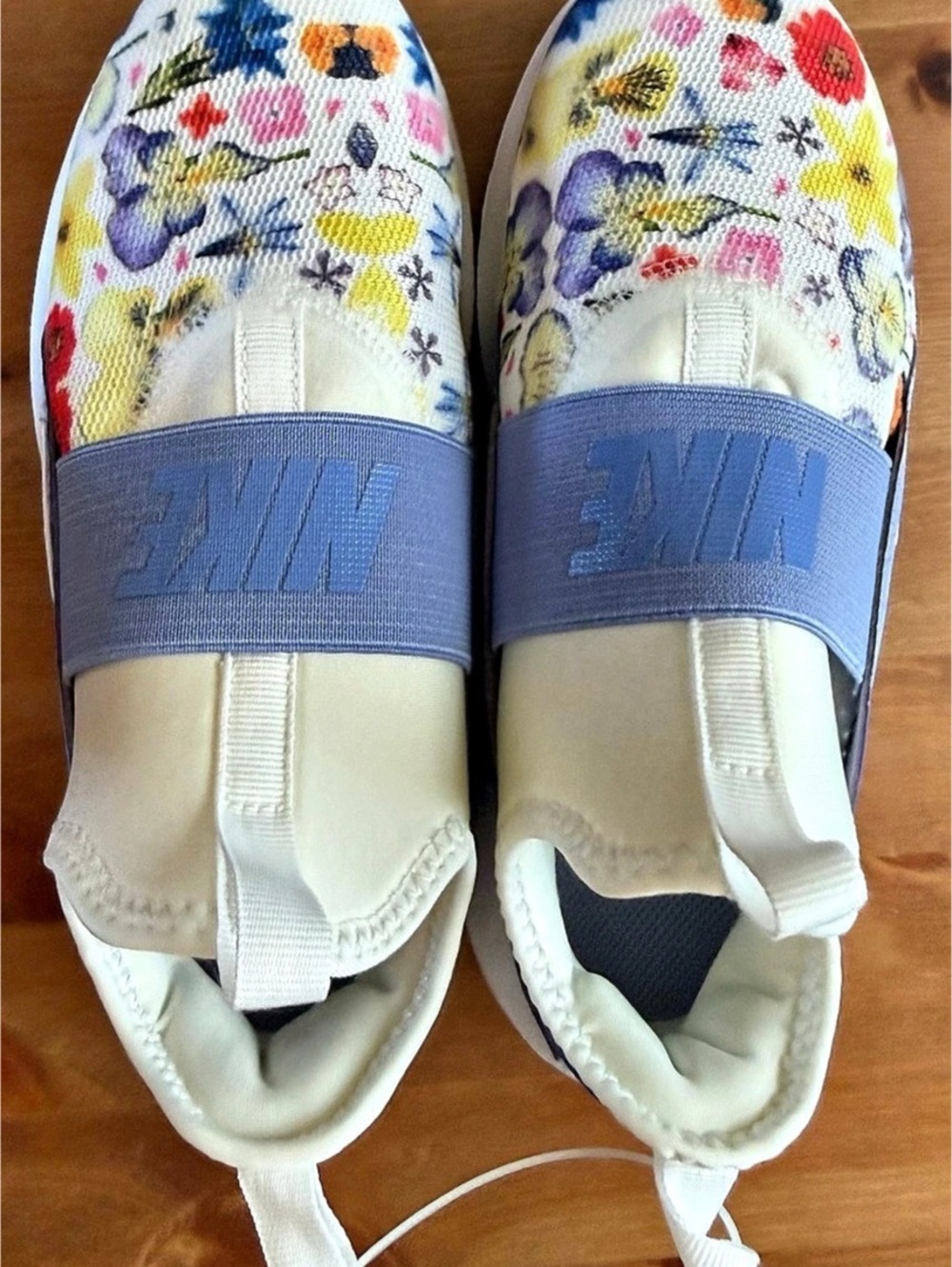 Girls Floral Nike Flex Runner Sneakers
